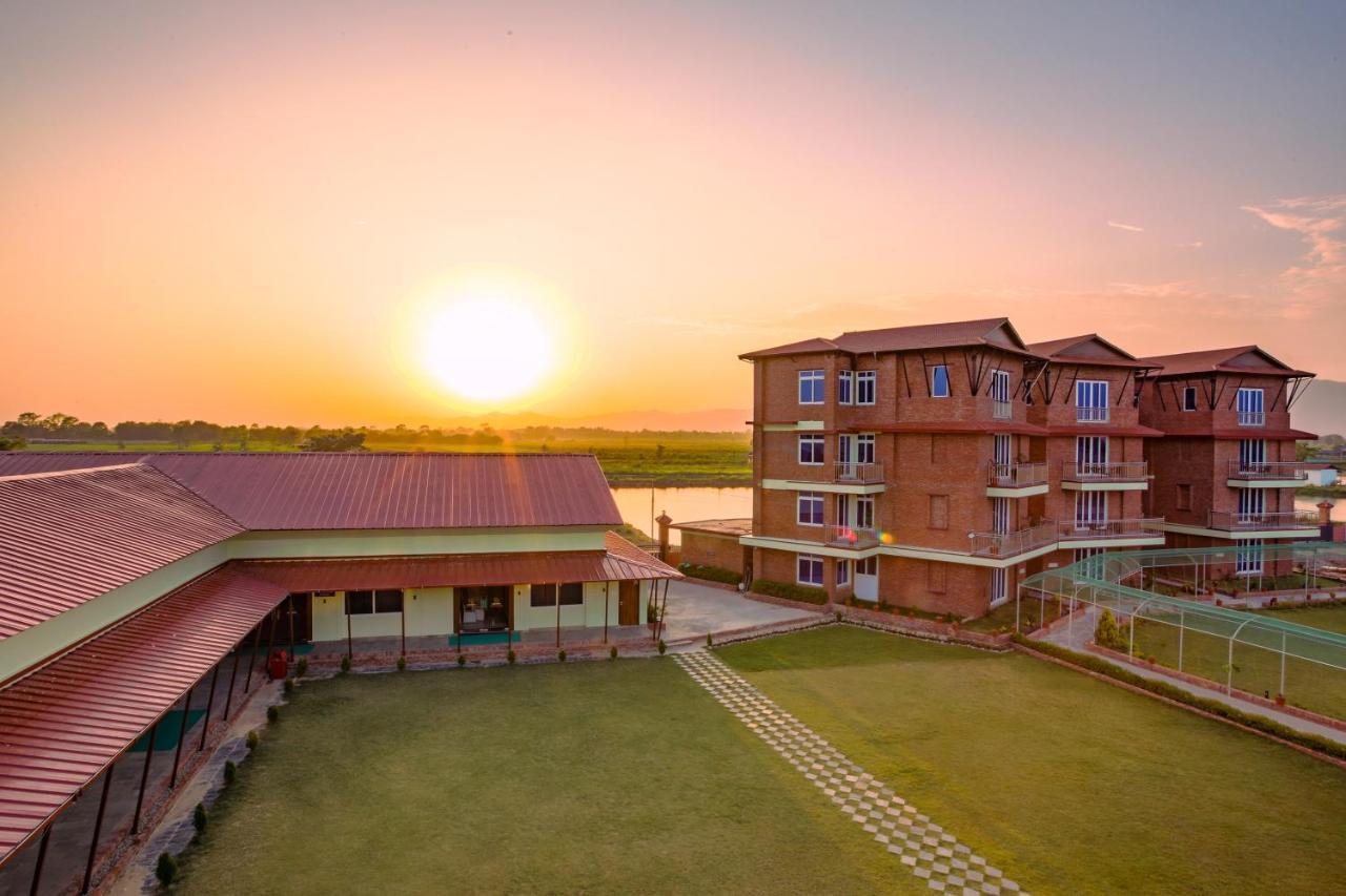 Lumbini Green Resort Bhagwanpur Esterno foto