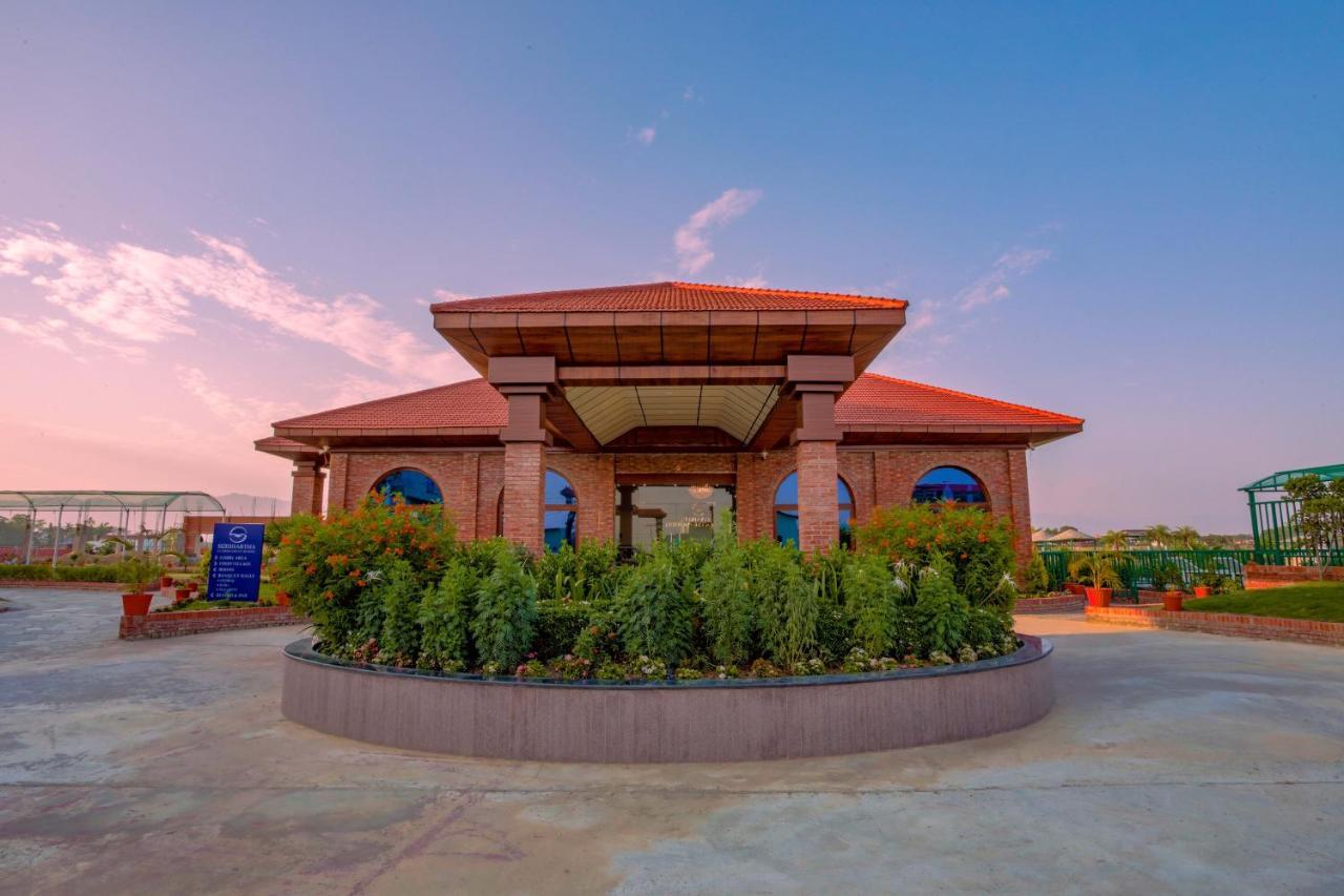 Lumbini Green Resort Bhagwanpur Esterno foto