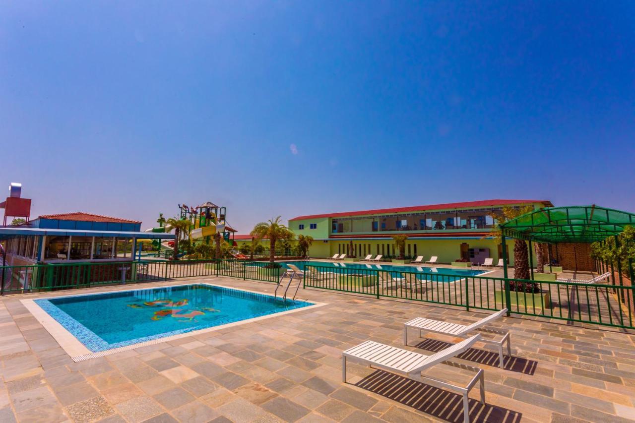 Lumbini Green Resort Bhagwanpur Esterno foto